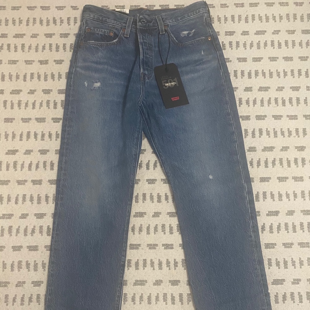 Brand new 501 women’s Levi’s